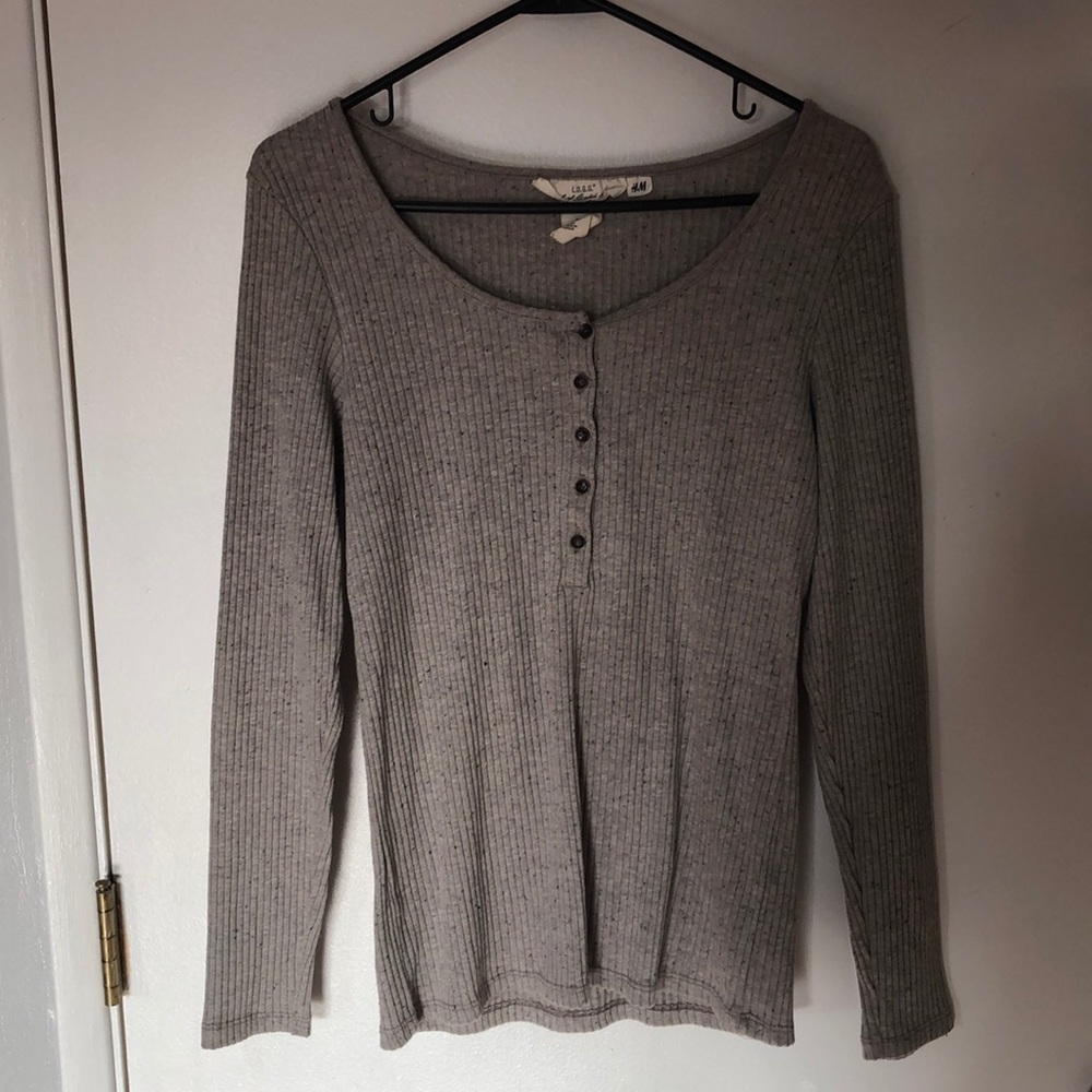 Long sleeve H&M shirt